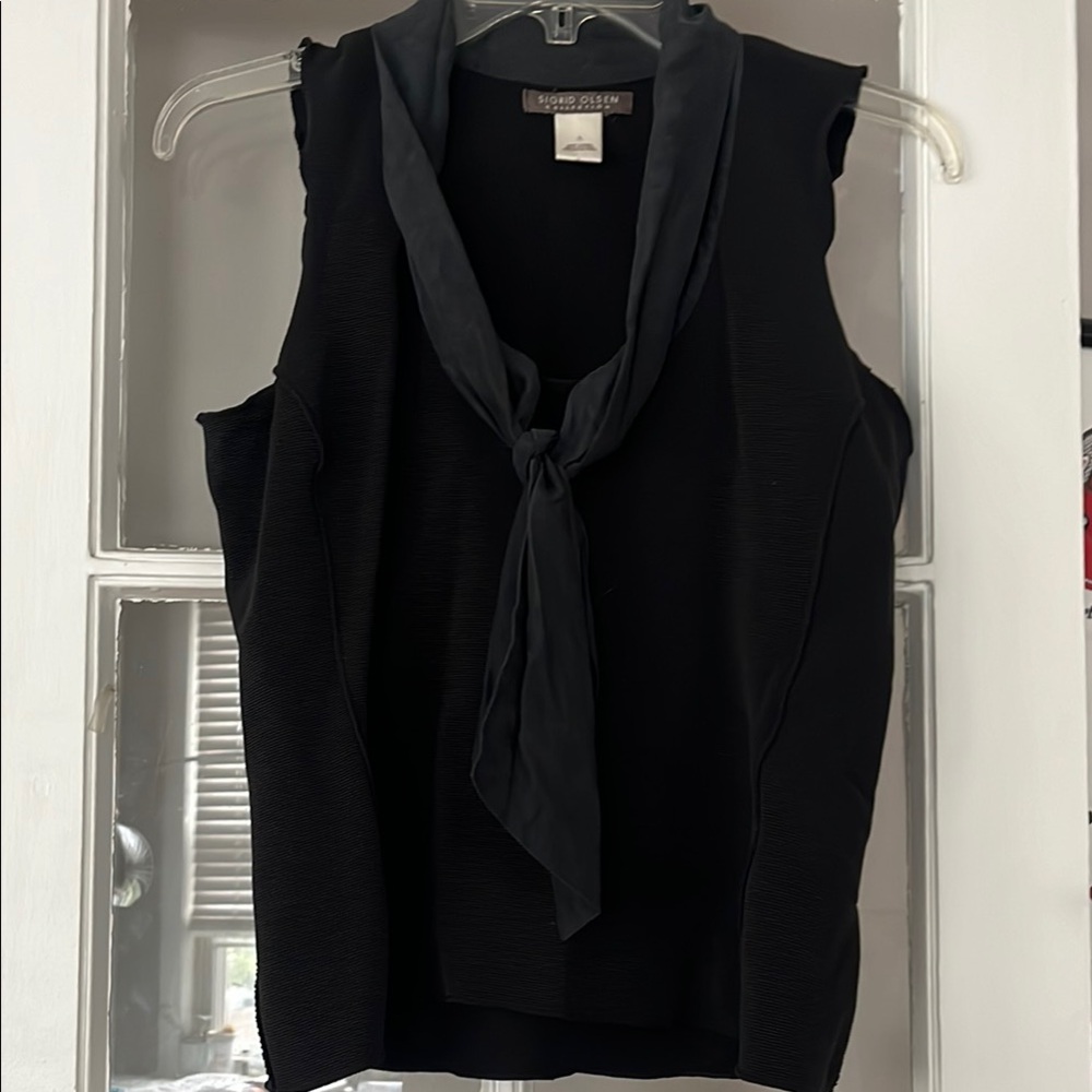 SIGRID OLSEN Black Blouse with tie accent in